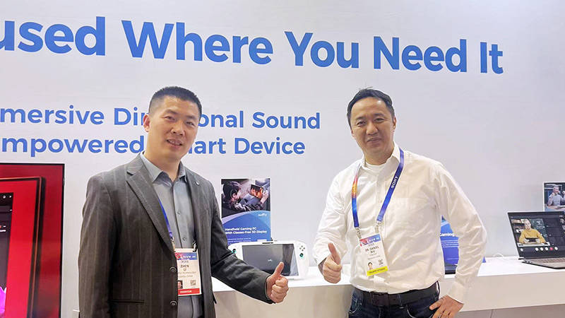3D One 搭载清听声学定向扬声器聚音屏技术PP电子aPPCES 2025 腾讯游戏掌机(图4)